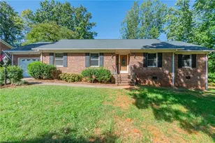 424 Northampton Dr, Asheboro, NC 27205 - Photo 1