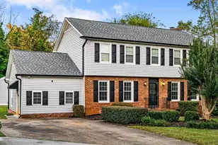 105 Peach Orchard Dr, Greensboro, NC 27455 - Photo 3