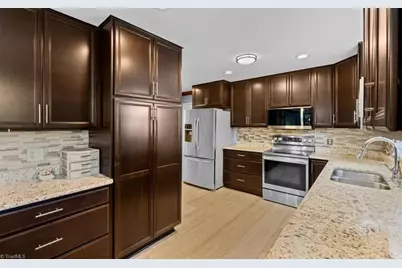 105 Peach Orchard Drive, Greensboro, NC 27455 - Photo 15