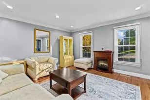 105 Peach Orchard Dr, Greensboro, NC 27455 - Photo 7