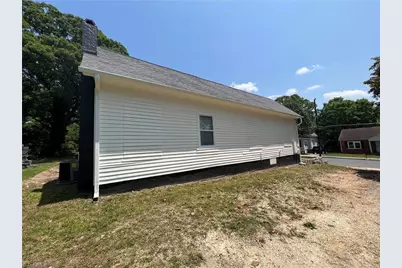 409 E Whittington Street, Greensboro, NC 27406 - Photo 11