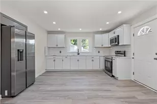 403 Julius Chambers Ave, Mount Gilead, NC 27306 - Photo 3