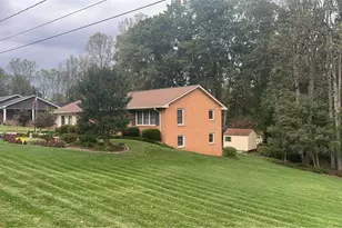 161 Ridgeview Dr, Mount Airy, NC 27030 - Photo 7