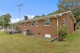 1843 Weant Rd, High Point, NC 27263 - Photo 5