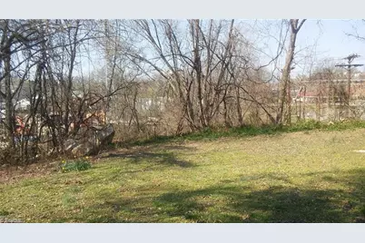 106 Carolina Avenue, Thomasville, NC 27360 - Photo 1