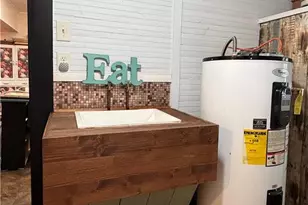 724 Summit St, Walnut Cove, NC 27052 - Photo 23