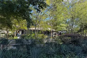 724 Summit St, Walnut Cove, NC 27052 - Photo 3