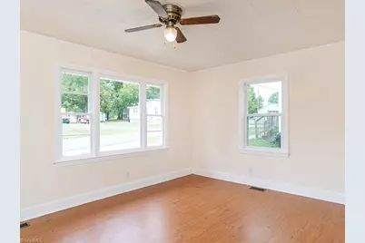 411 Lincoln Street, Burlington, NC 27217 - Photo 5