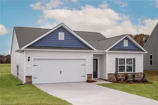 240 Macintosh Dr, King, NC 27021 - Photo 3