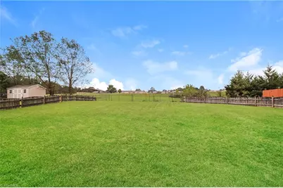 8 Trotters Run, Thomasville, NC 27360 - Photo 15