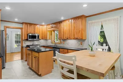 801 Gretchen Lane, Greensboro, NC 27410 - Photo 9