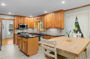 801 Gretchen Ln, Greensboro, NC 27410 - Photo 9