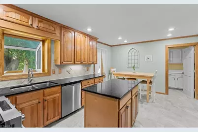 801 Gretchen Lane, Greensboro, NC 27410 - Photo 15