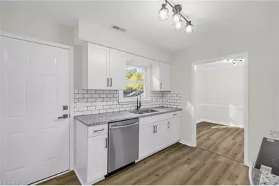 5226 Shaddowfax Drive, Kernersville, NC 27284 - Photo 13