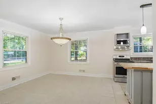 2608 Stratford Dr, Greensboro, NC 27408 - Photo 7