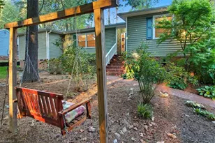 2608 Stratford Dr, Greensboro, NC 27408 - Photo 45