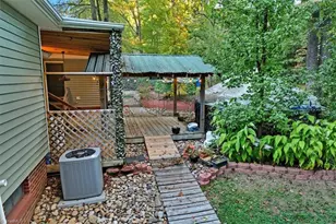 2608 Stratford Dr, Greensboro, NC 27408 - Photo 37