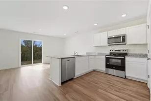 255 Mitchell St, Walnut Cove, NC 27052 - Photo 9