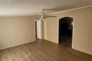 724 Creek Ridge Rd, Greensboro, NC 27406 - Photo 3