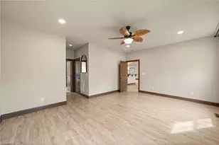 4045 Clapp Mill Rd, Burlington, NC 27215 - Photo 7