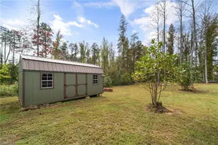 4045 Clapp Mill Rd, Burlington, NC 27215 - Photo 9