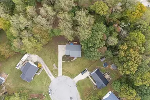 18 Candlestick Dr, Thomasville, NC 27360 - Photo 5