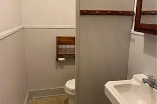 646 Washington St, Eden, NC 27288 - Photo 9