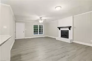 1234 Kenwood Dr, Burlington, NC 27215 - Photo 9