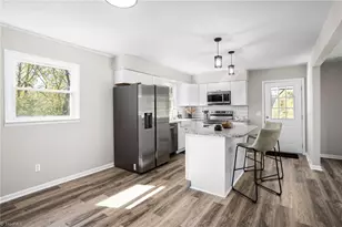 5109 P G Dr, Jonesville, NC 28642 - Photo 9