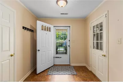 1056 Gales Avenue, Winston-Salem, NC 27103 - Photo 3