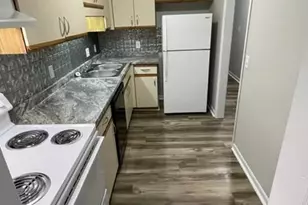 1100 Crescent Dr, Reidsville, NC 27320 - Photo 9