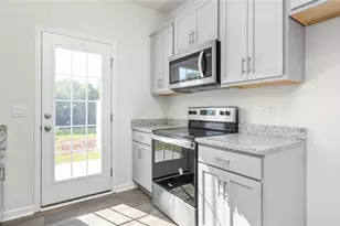 200 Canopy Dr, Graham, NC 27253 - Photo 7