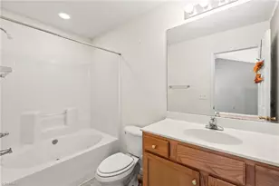 6321 Double Eagle Dr, Whitsett, NC 27377 - Photo 19