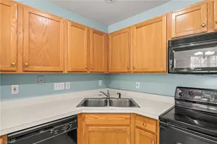 6321 Double Eagle Dr, Whitsett, NC 27377 - Photo 15