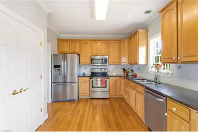 4433 Lochurst Drive, Pfafftown, NC 27040 - Photo 9