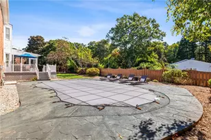 1203 Westminster Dr, Greensboro, NC 27410 - Photo 39