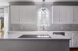 1203 Westminster Dr, Greensboro, NC 27410 - Photo 7