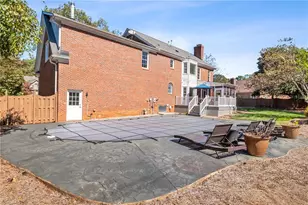 1203 Westminster Dr, Greensboro, NC 27410 - Photo 41