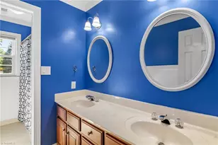 1203 Westminster Dr, Greensboro, NC 27410 - Photo 29