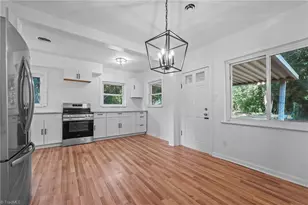 2906 Spring Garden St, Greensboro, NC 27403 - Photo 15