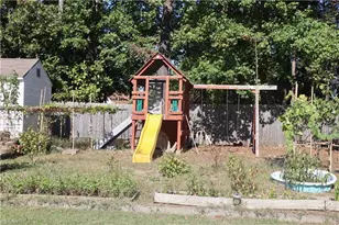 3310 Cherrybrook Dr, Jamestown, NC 27282 - Photo 7