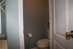 3310 Cherrybrook Dr, Jamestown, NC 27282 - Photo 21