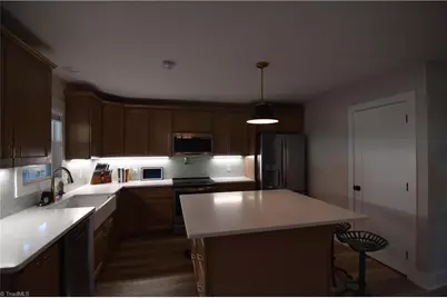 310 Lake Shore Avenue, Lexington, NC 27292 - Photo 5