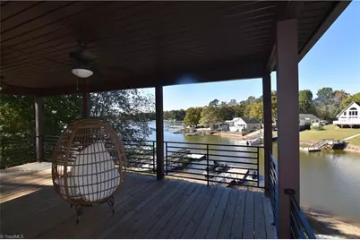 310 Lake Shore Avenue, Lexington, NC 27292 - Photo 3