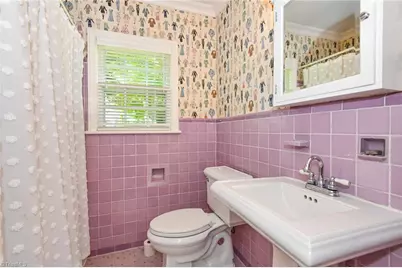 223 E Avondale Drive, Greensboro, NC 27403 - Photo 21