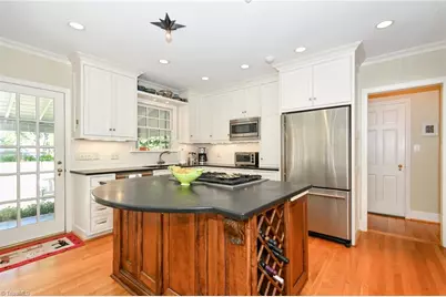 223 E Avondale Drive, Greensboro, NC 27403 - Photo 11