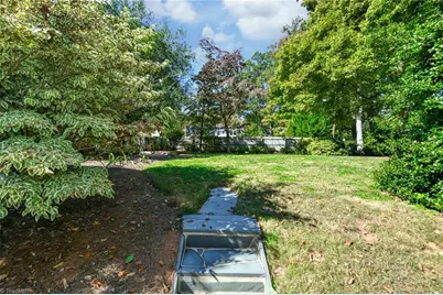 223 E Avondale Drive, Greensboro, NC 27403 - Photo 43