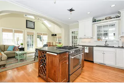 223 E Avondale Drive, Greensboro, NC 27403 - Photo 13