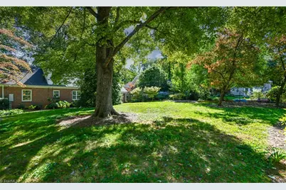 223 E Avondale Drive, Greensboro, NC 27403 - Photo 45