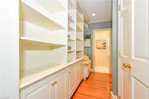 223 E Avondale Dr, Greensboro, NC 27403 - Photo 25